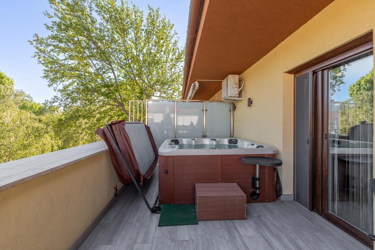 Casa Luxury Wellness Apartman By Bltn シオーフォク エクステリア 写真